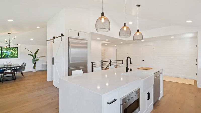 how low should pendant lights hang over island