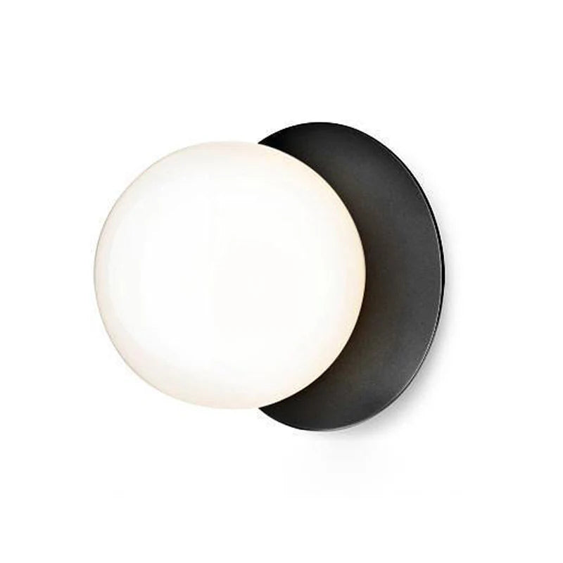Snygg vägglampa i glas