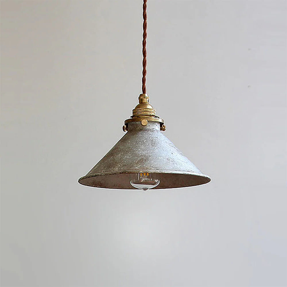 Lampada a sospensione classica in ottone a cono