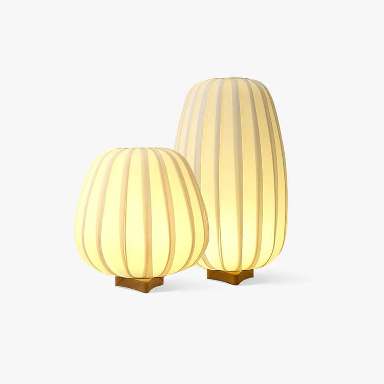 Klassisk bordlampe i rund stof