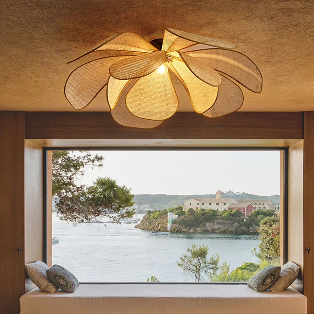 Lampada a sospensione in rattan floreale retrò