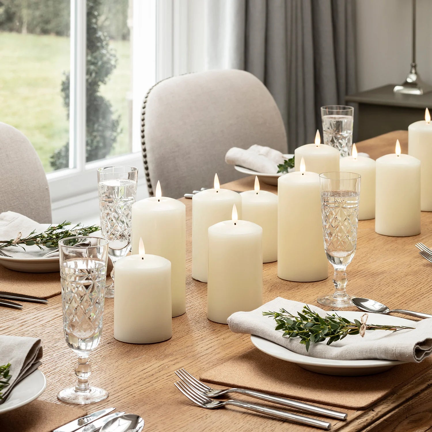 Set di candele decorative a colonna a LED avorio
