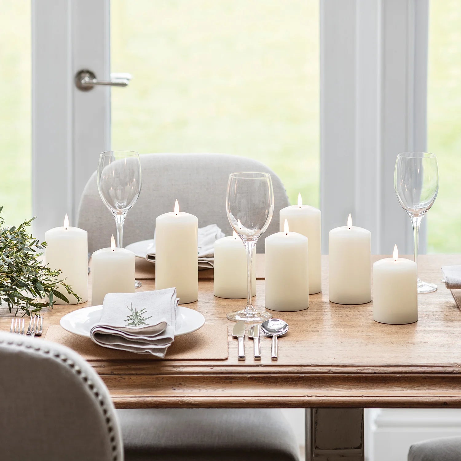 Set di candele decorative a colonna a LED avorio