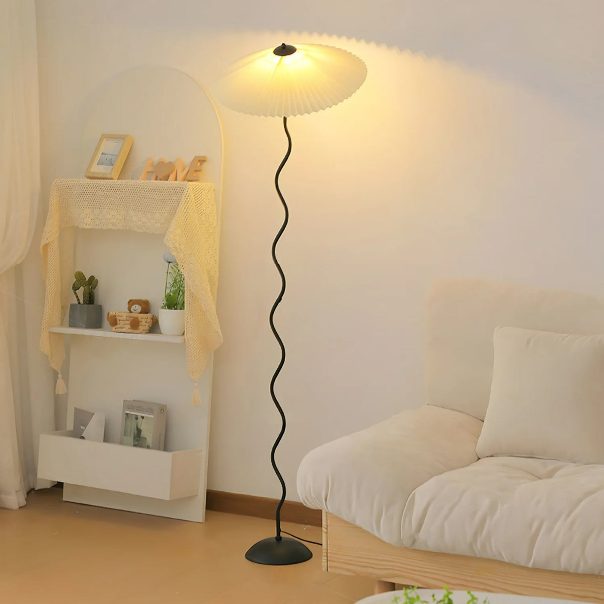 Serpentine -Leuchten -Stehlampe