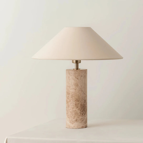 Moderne kegleformet bordlampe i marmor