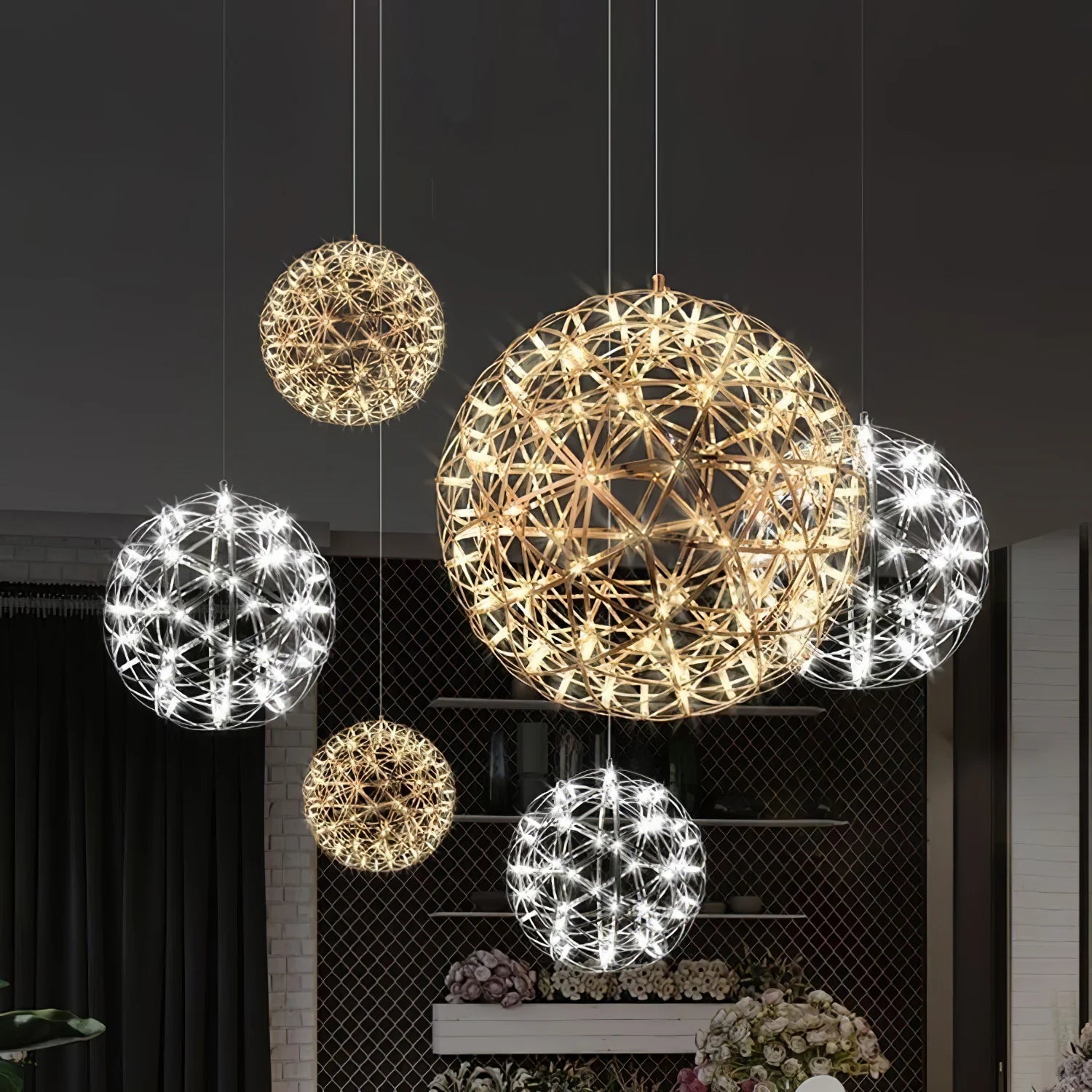 Lampada a sospensione a sfera in argento lucido