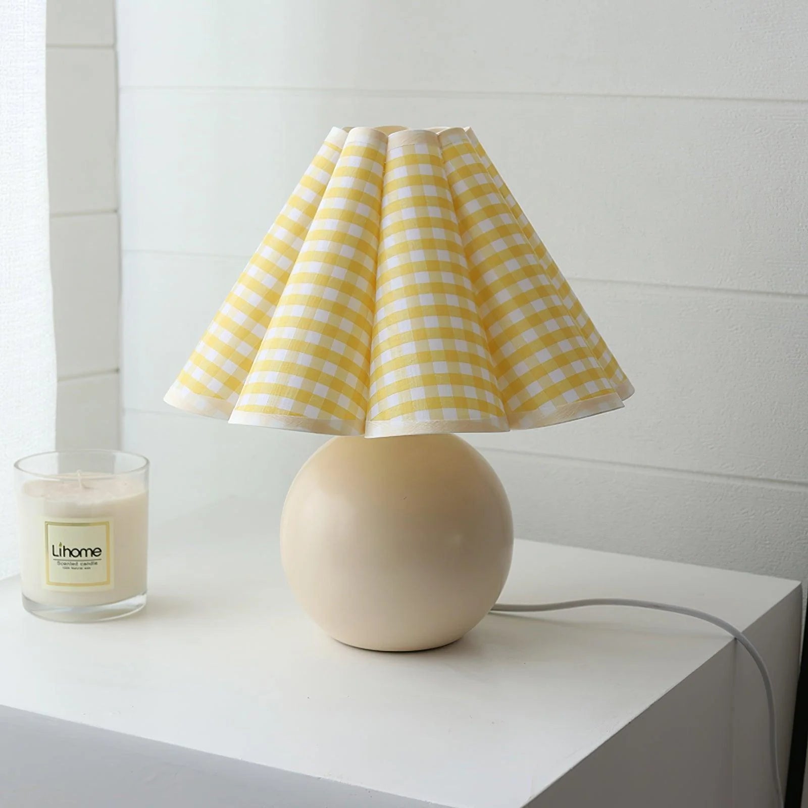 Classical Rounded Mushroom Fabric Table Lamp