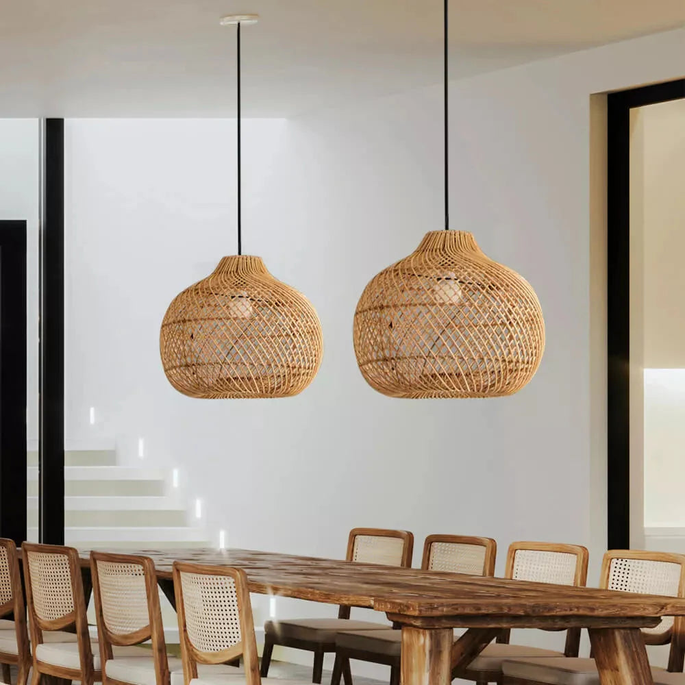 Lampada a sospensione in rattan intrecciato a mano
