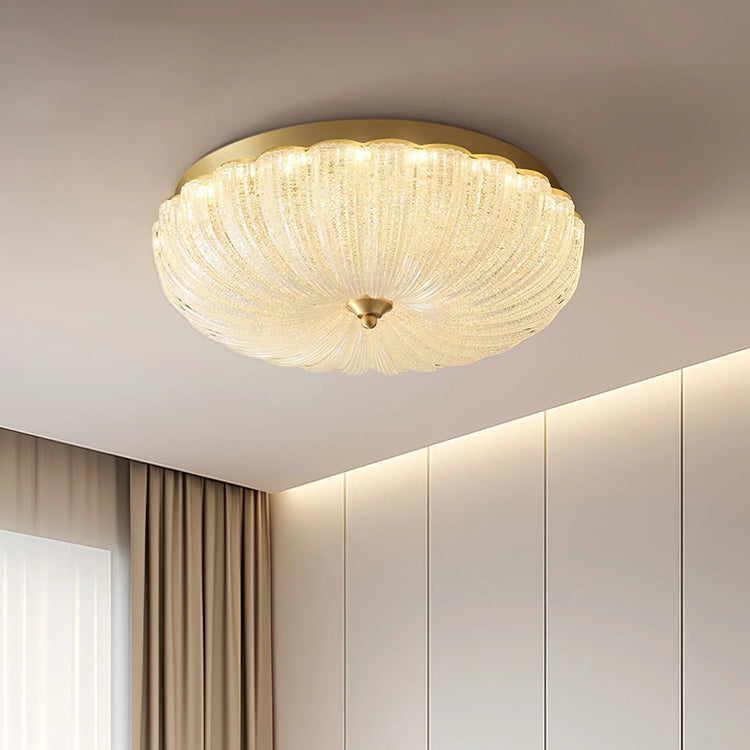 Stilfuld rund glasloftslampe