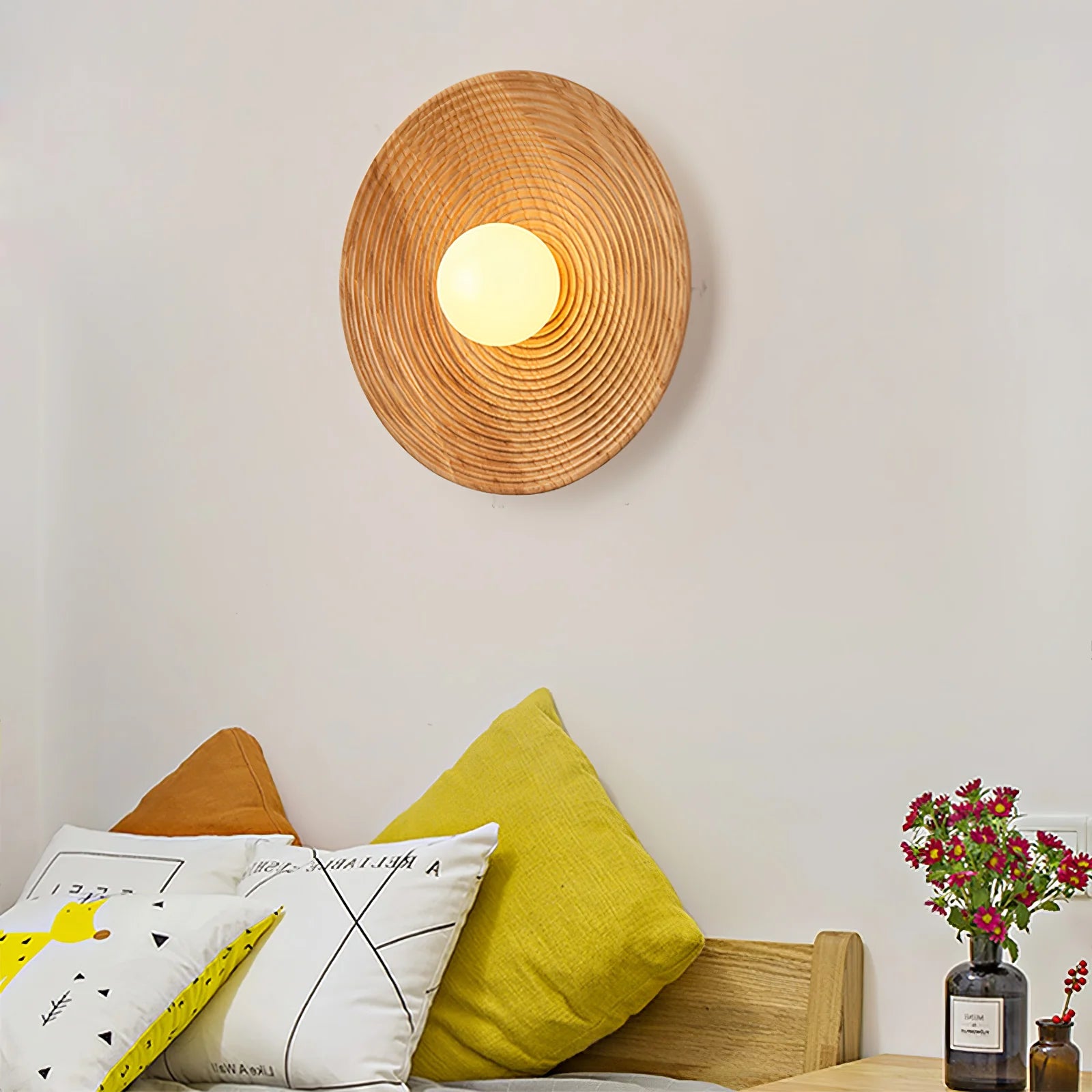 Applique murale ronde classique en bois de frêne