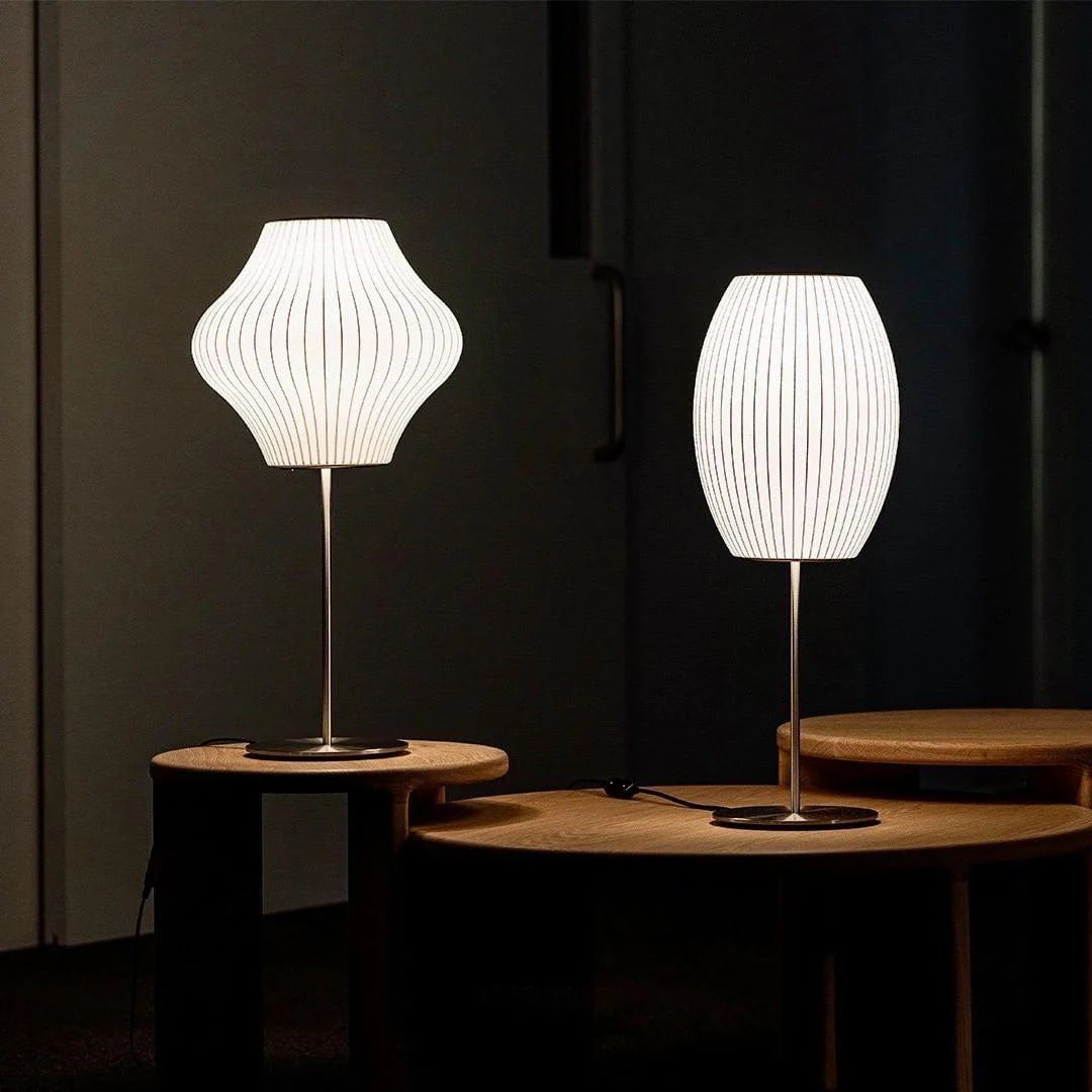Lampe de table classique arrondie en soie