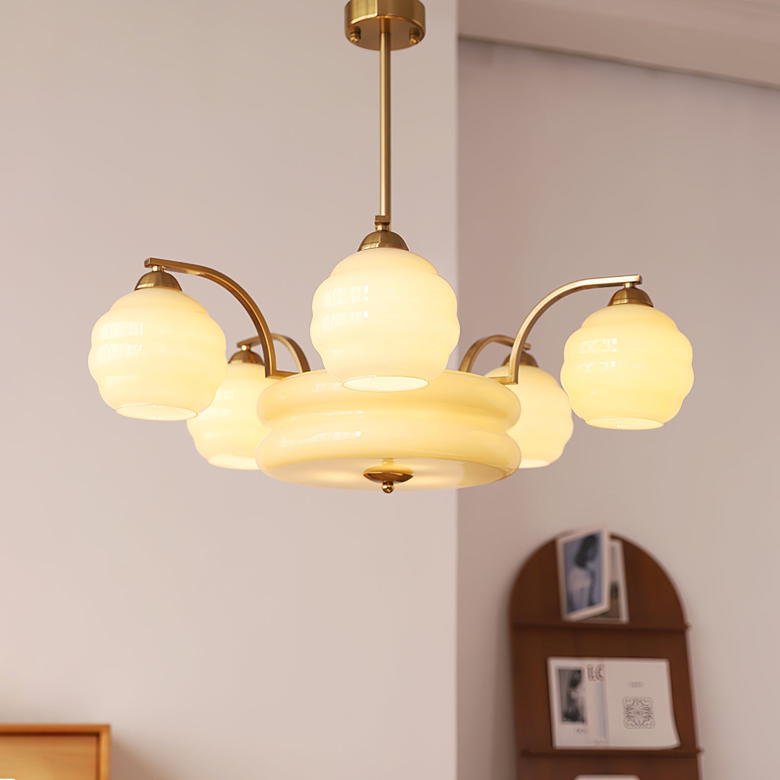 Lampadario Art Déco opalino