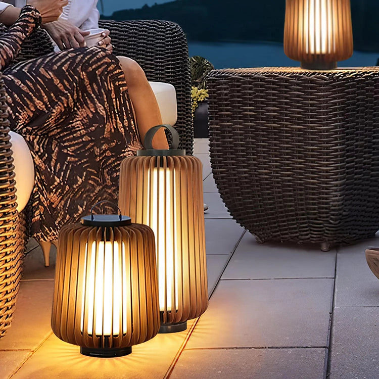 Modern Ribbed Acrylic Table Lamp