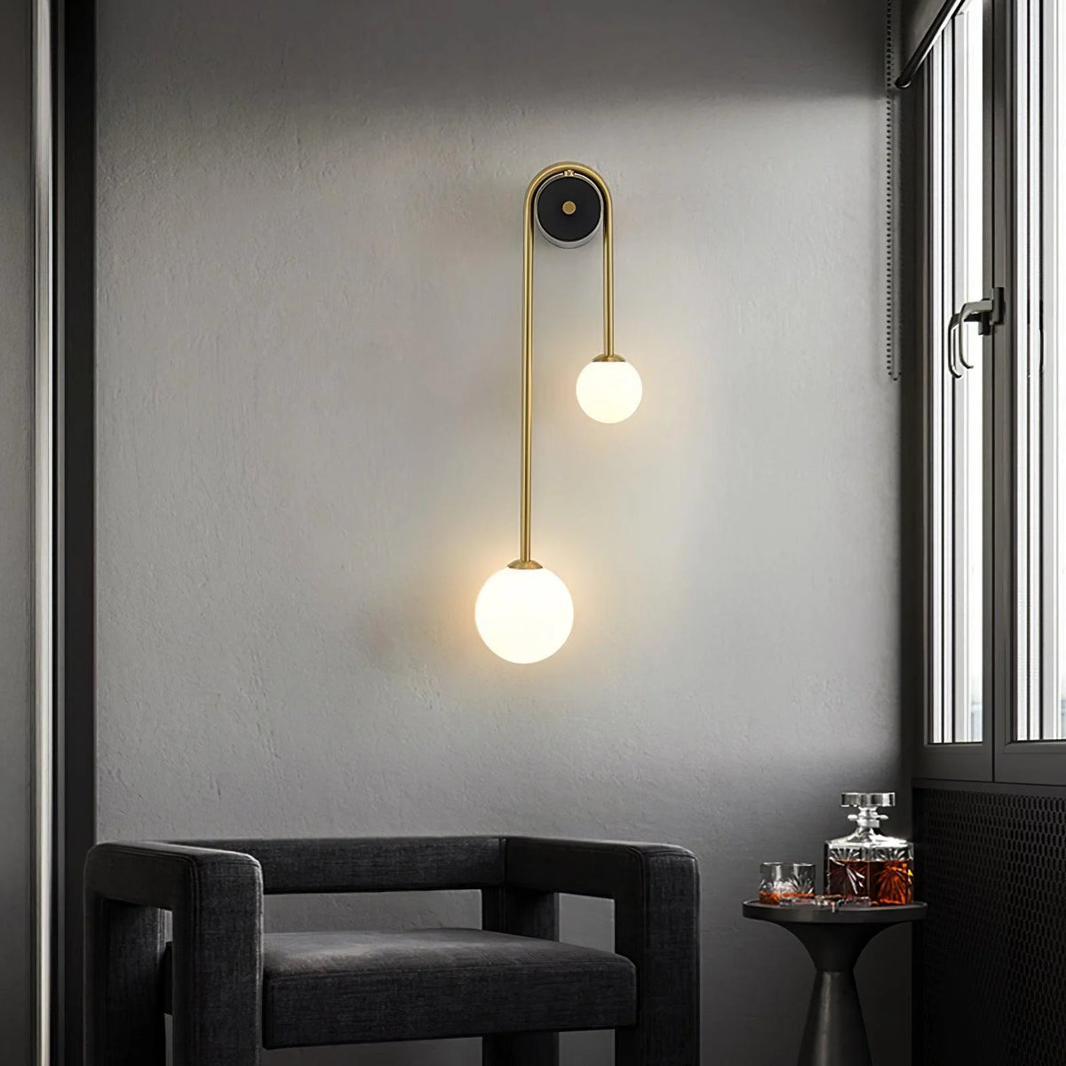 Luce murale dell'arco dorato
