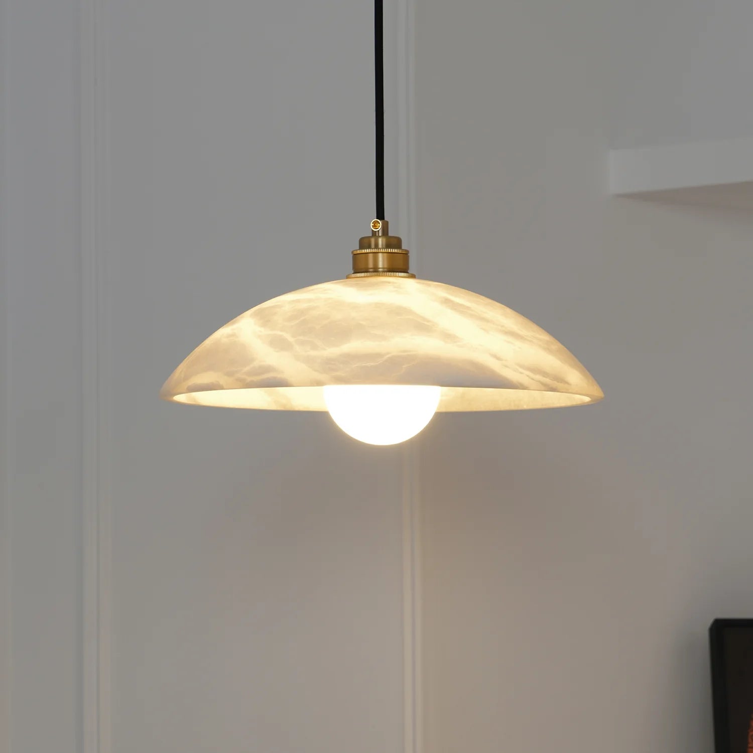 Moderne buet fad inspireret marmor pendellampe
