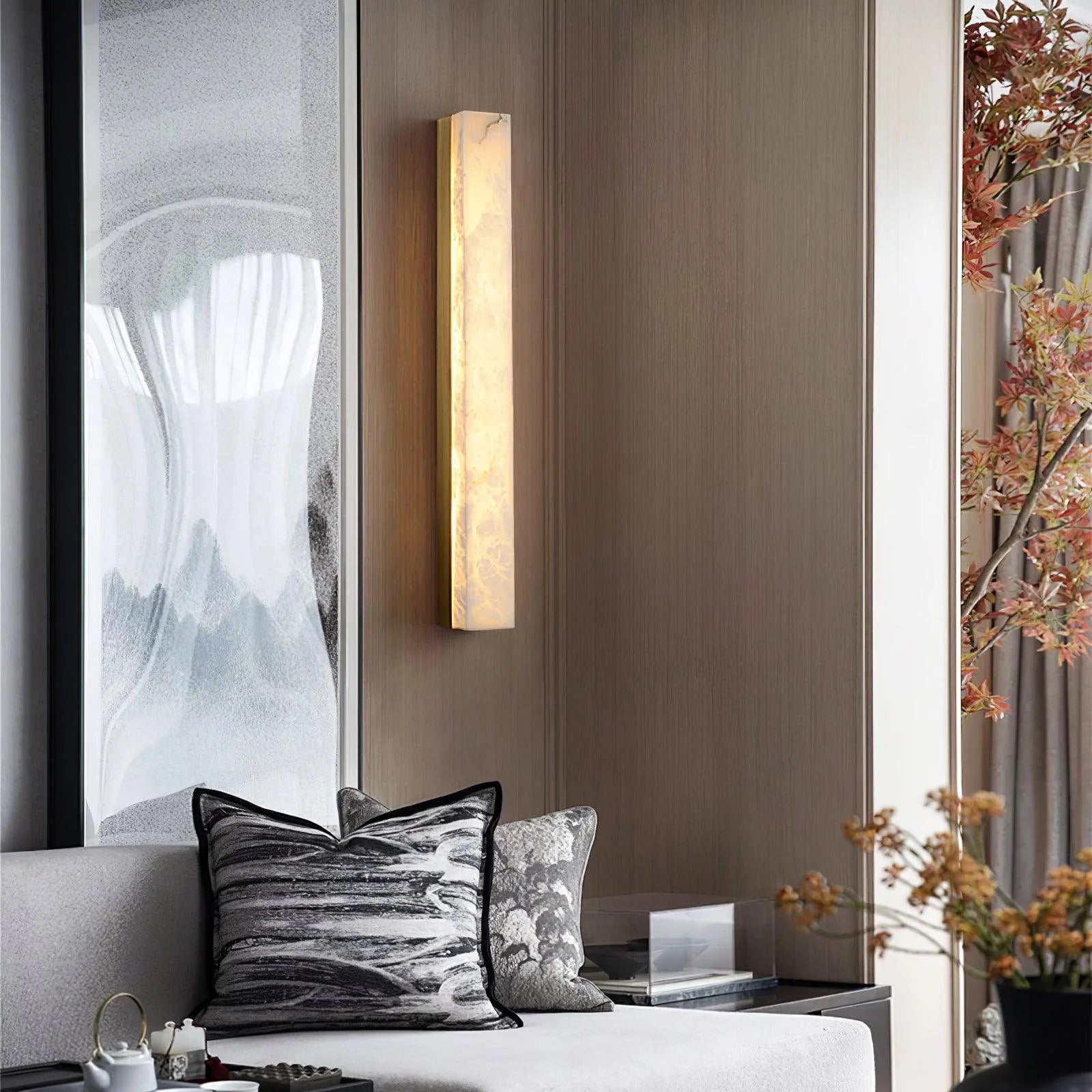 Applique murale verticale étroite et élégante en marbre