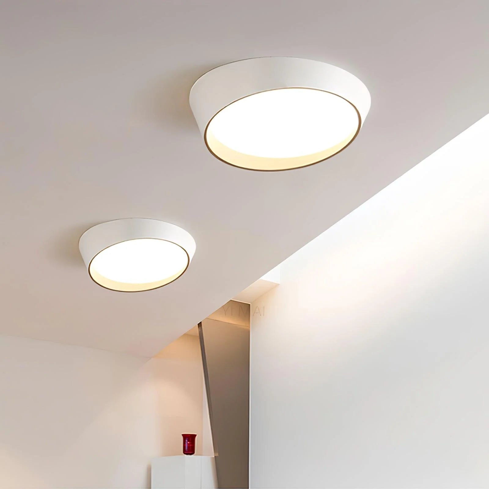 Lampada da soffitto in acero
