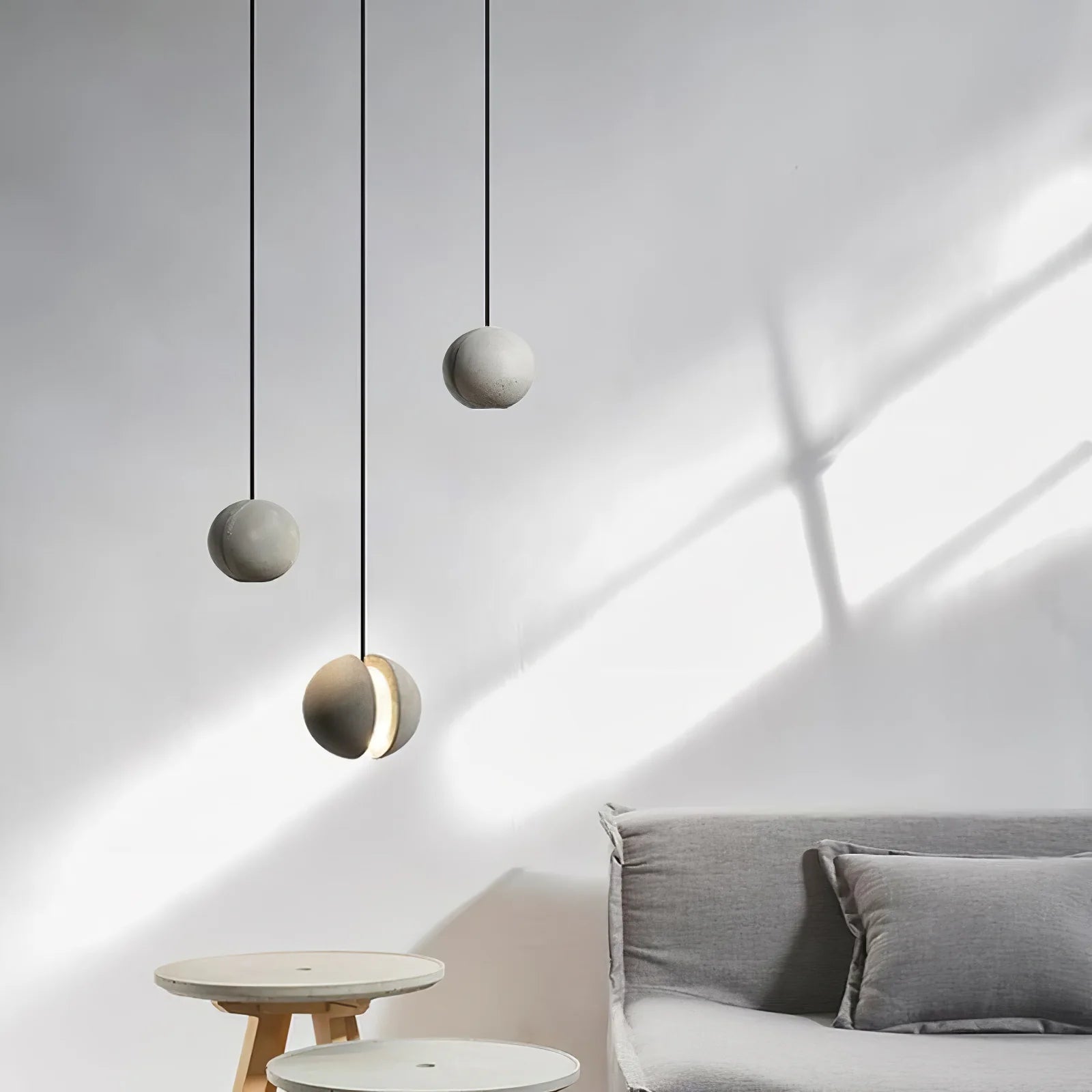Suspension ronde minimaliste en béton