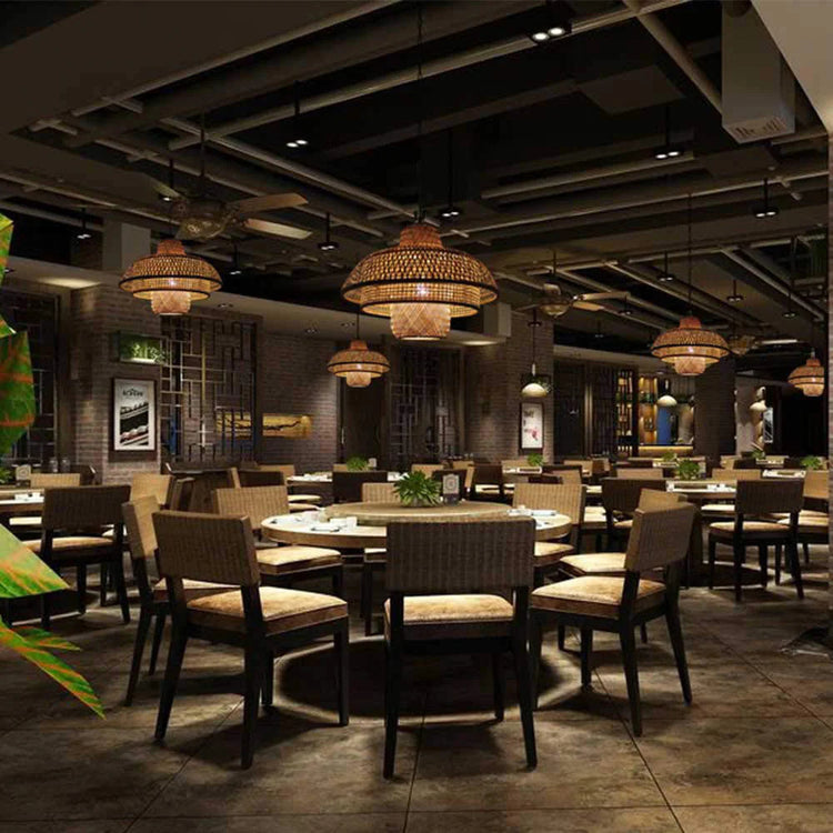 Moderne flerlags pendel i rattan