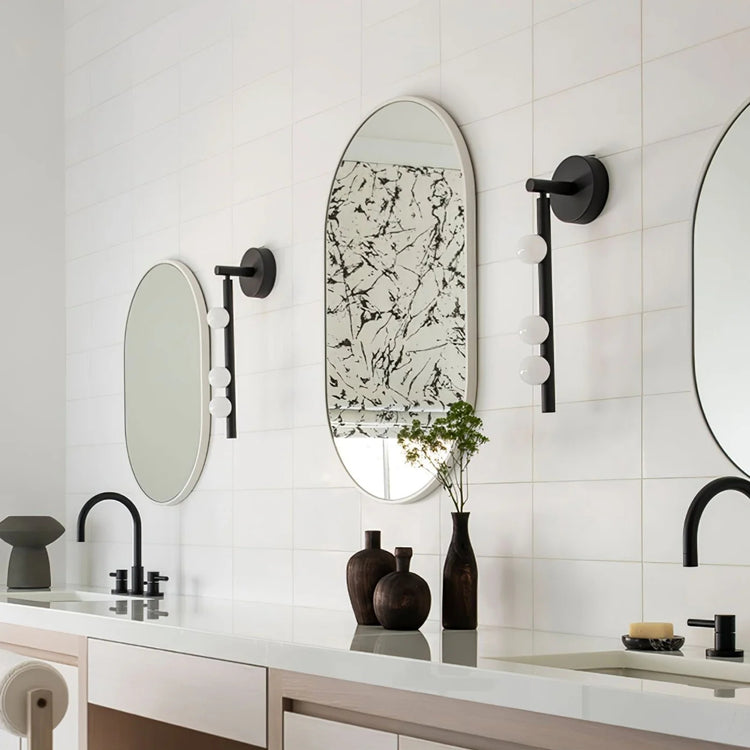 Moderne lineær væglampe i messingglas