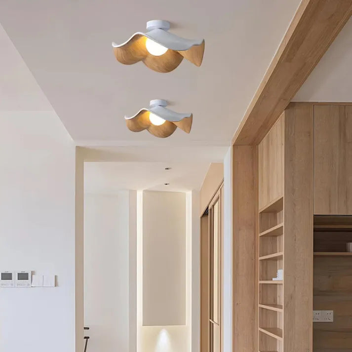 Plafonnier de chambre minimaliste moderne en forme de feuille de noyer