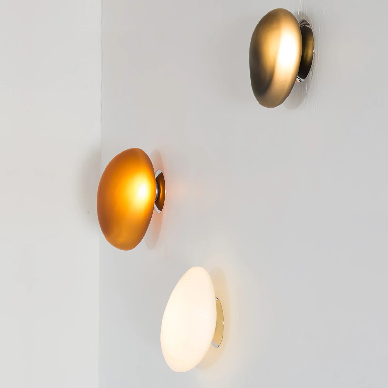 Lampada da parete a sfera luminosa