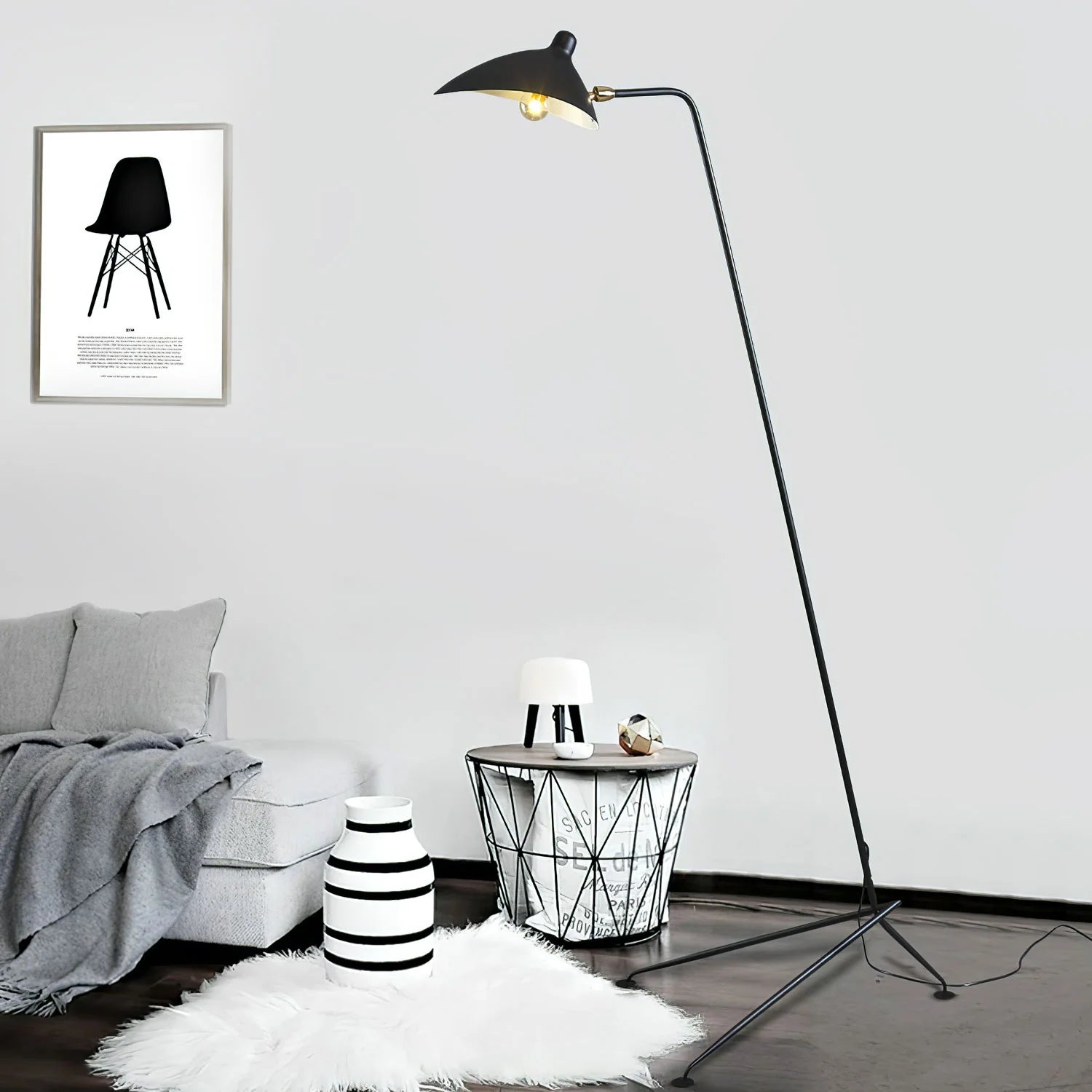 Lampada treppiede Serge Mouille