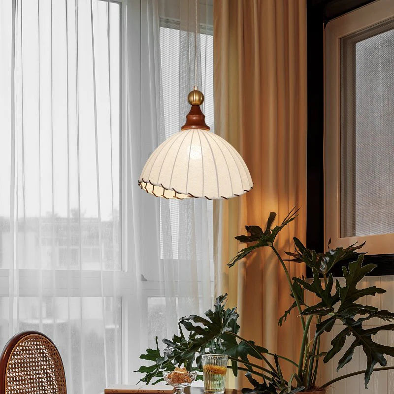 Französische Wabi-Sabi Vintage Pendelleuchte