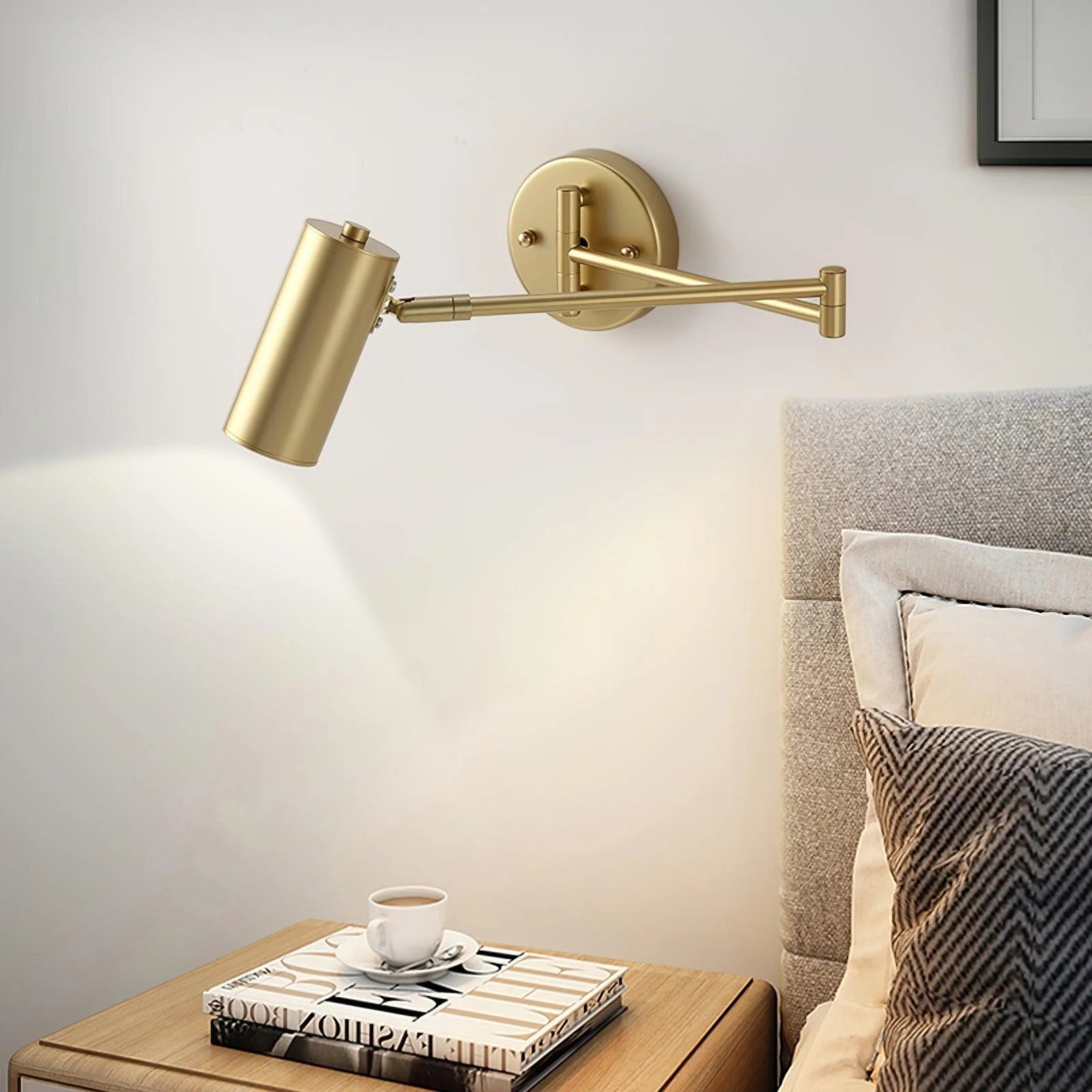 Lampada da parete con braccio flessibile