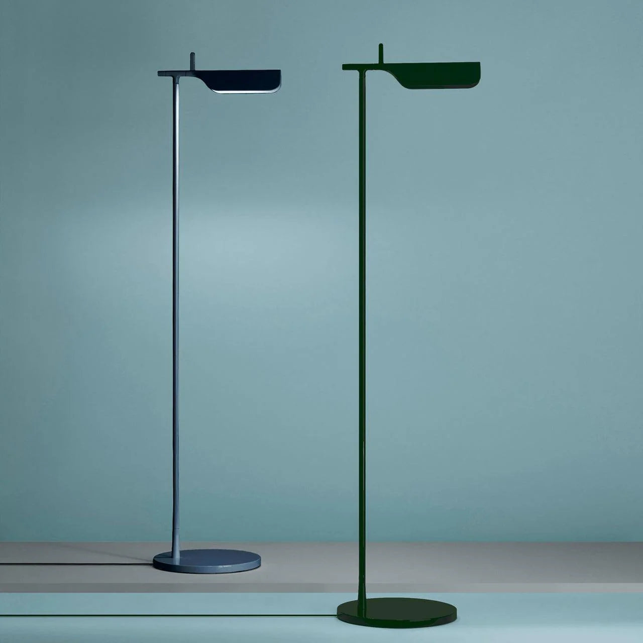 Moderne Streamline Steel Gulvlampe