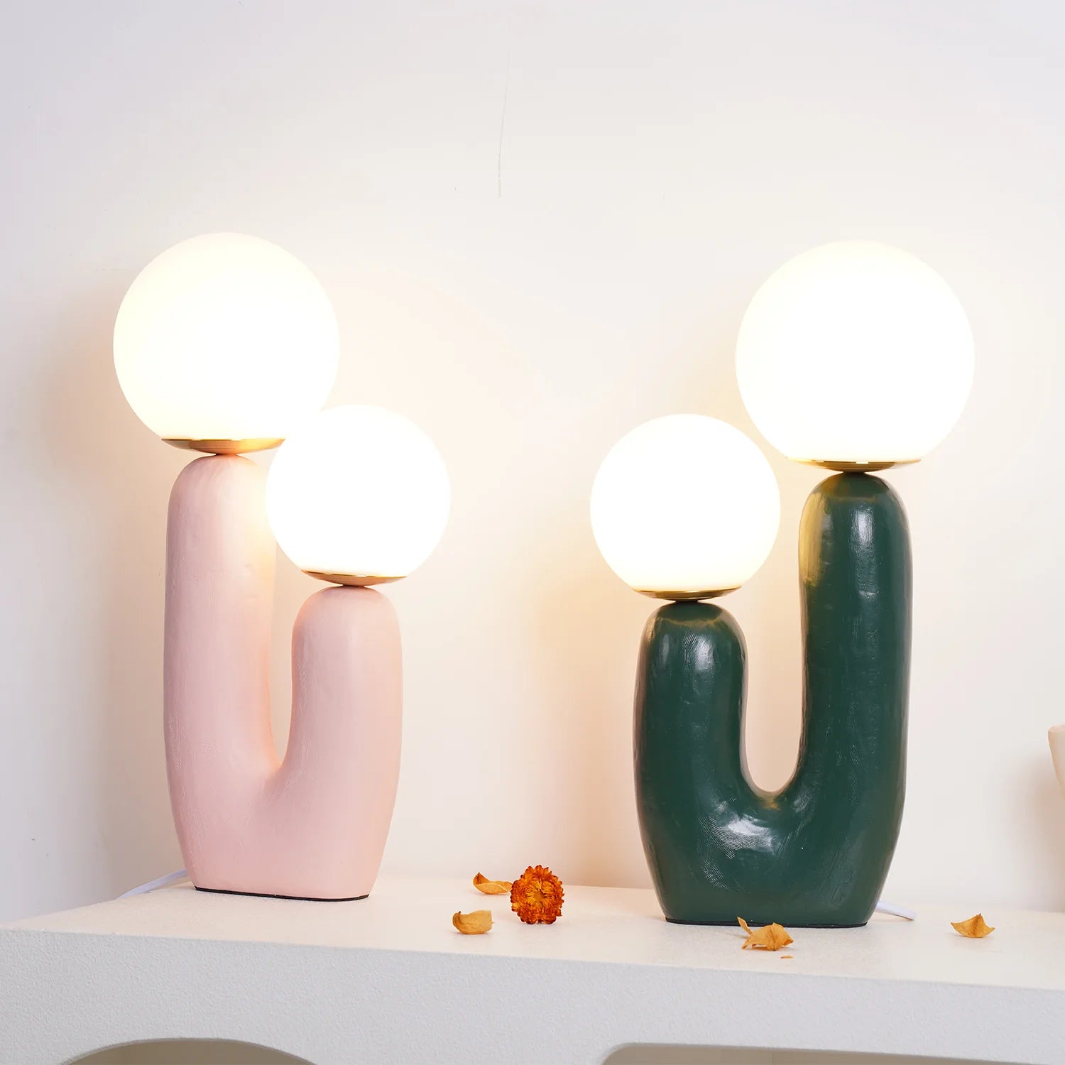 Lampe de table en verre à sphère tendance Cactus