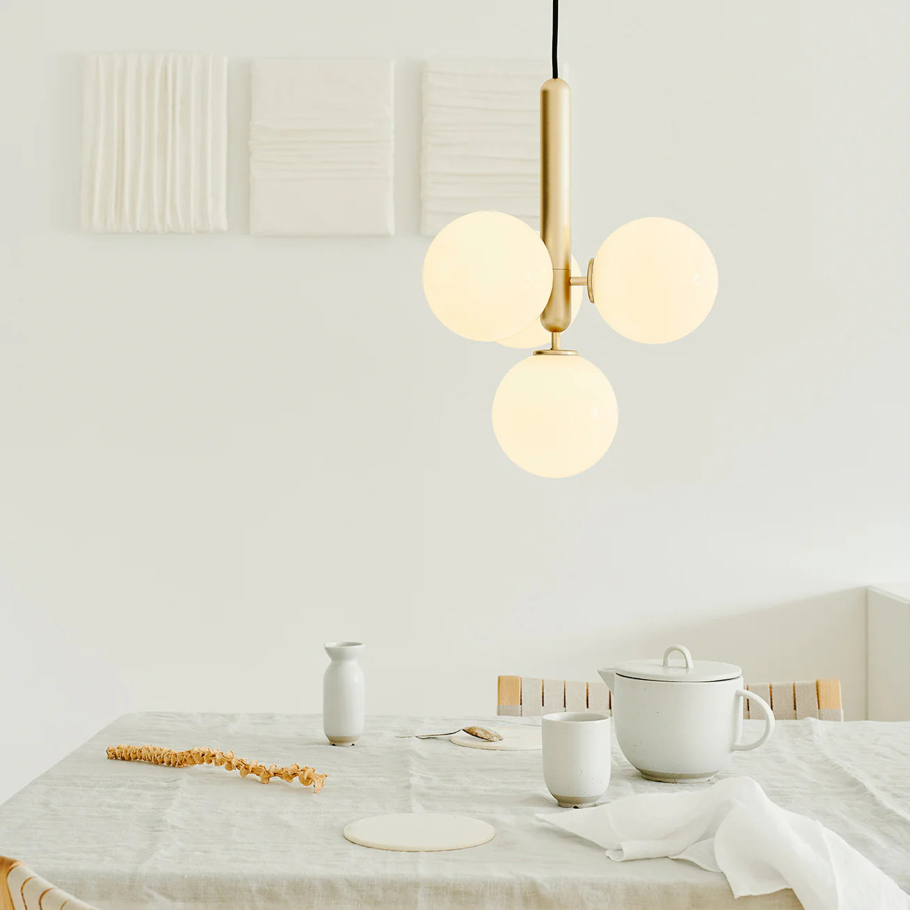 Petite suspension ronde moderne en verre