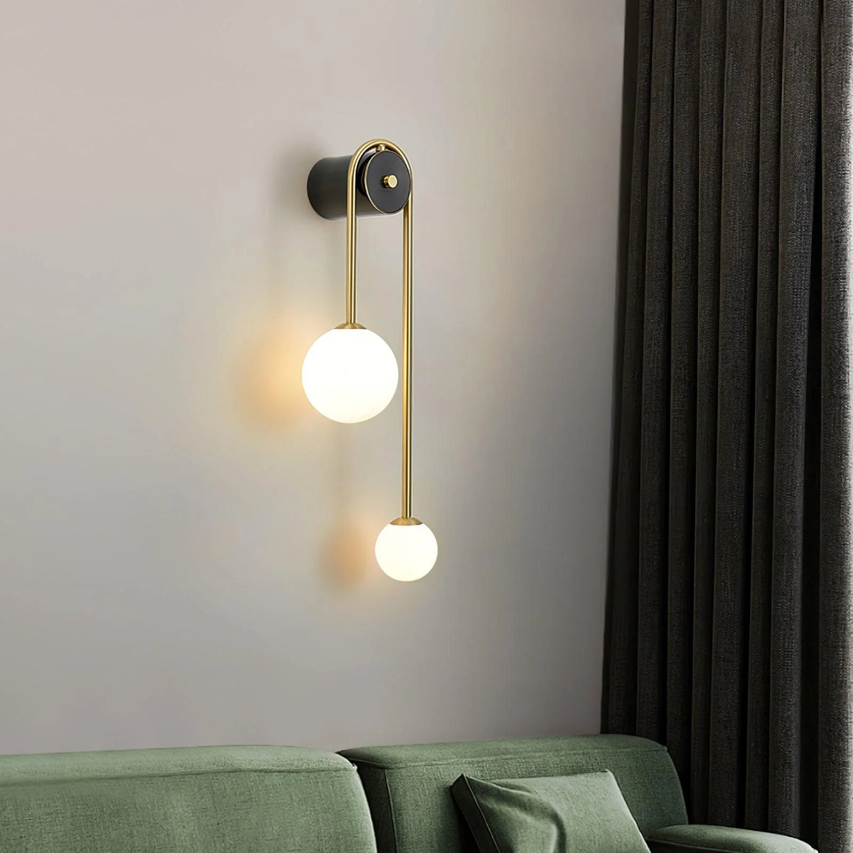 Luce murale dell'arco dorato