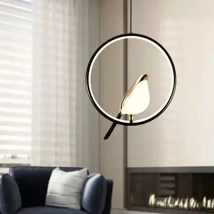 Moderne, schicke goldene Vogel-Pendelleuchte