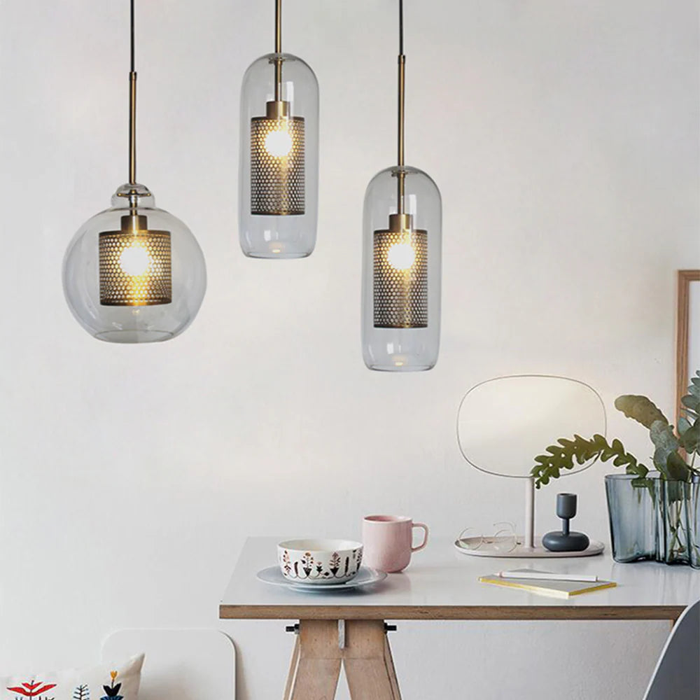 Lampe à suspension Chiswick en verre rond classique