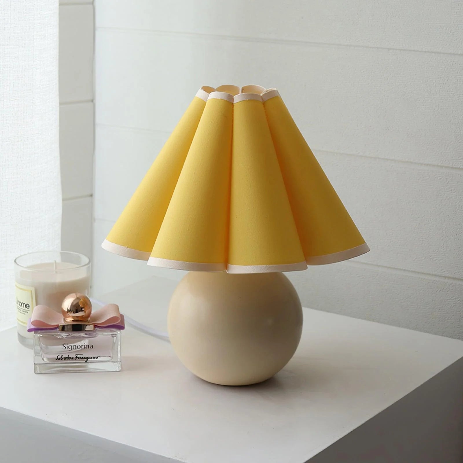 Classical Rounded Mushroom Fabric Table Lamp
