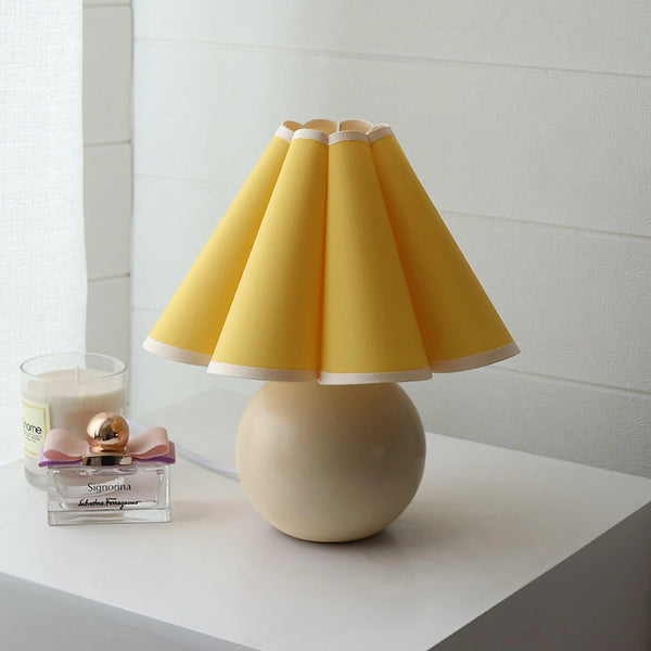 Kicsi foldet bordlampe