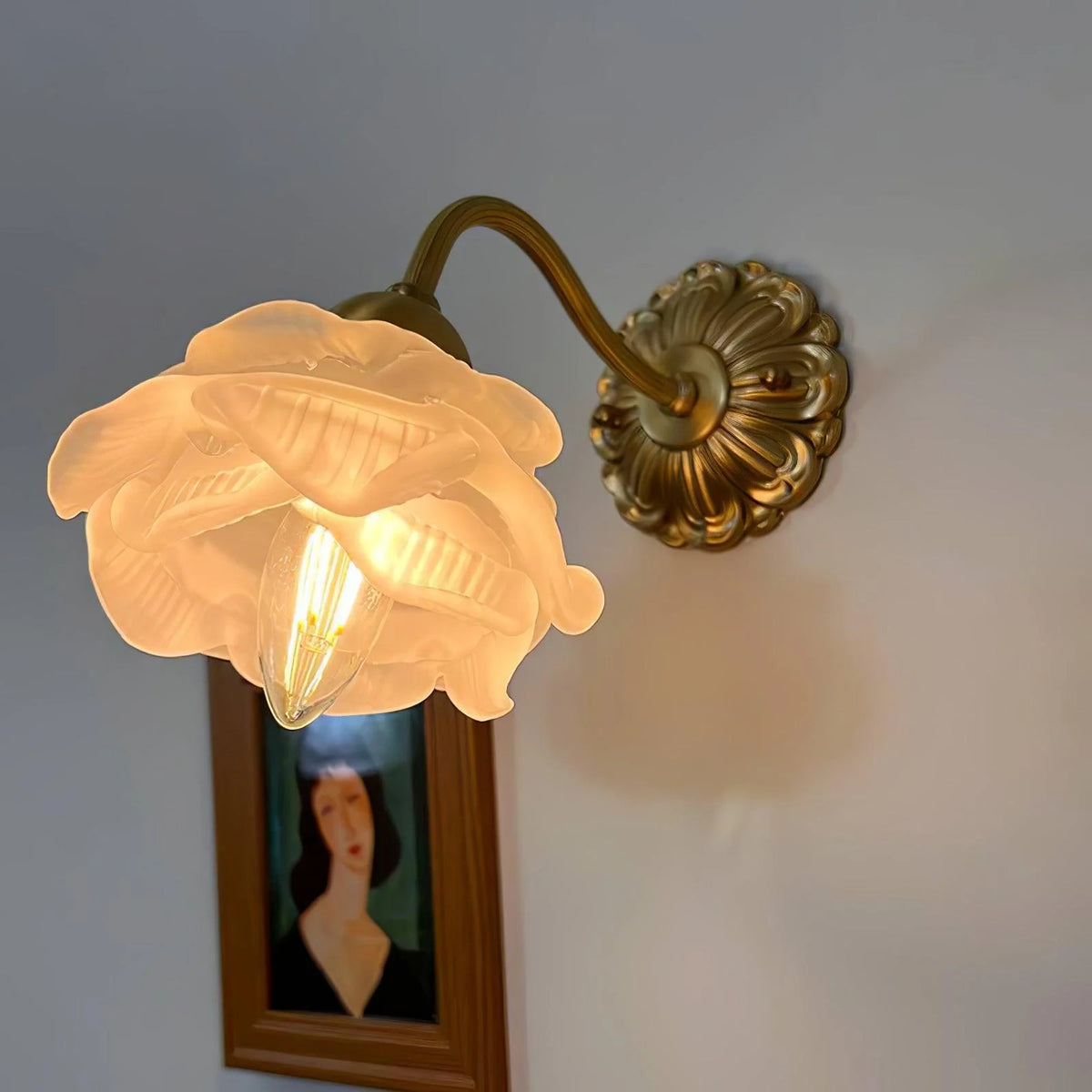 Rosette messing væglampe
