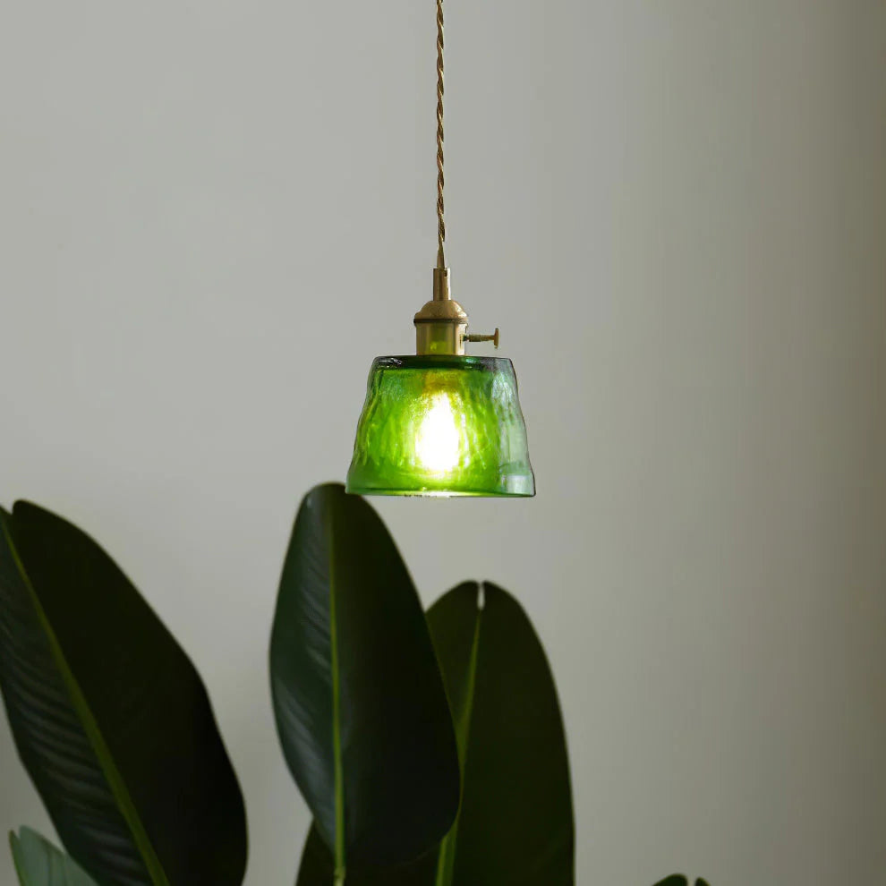 Minimalistische Glasbecher-Pendelleuchte