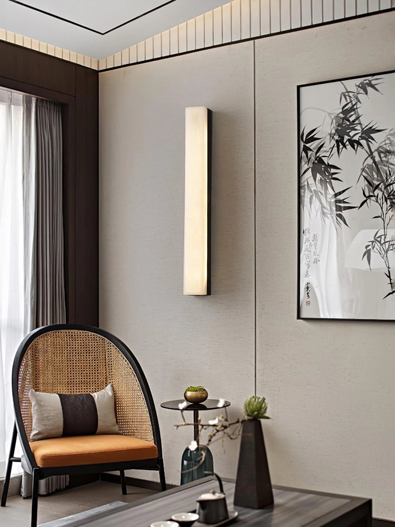 Applique murale verticale étroite et élégante en marbre
