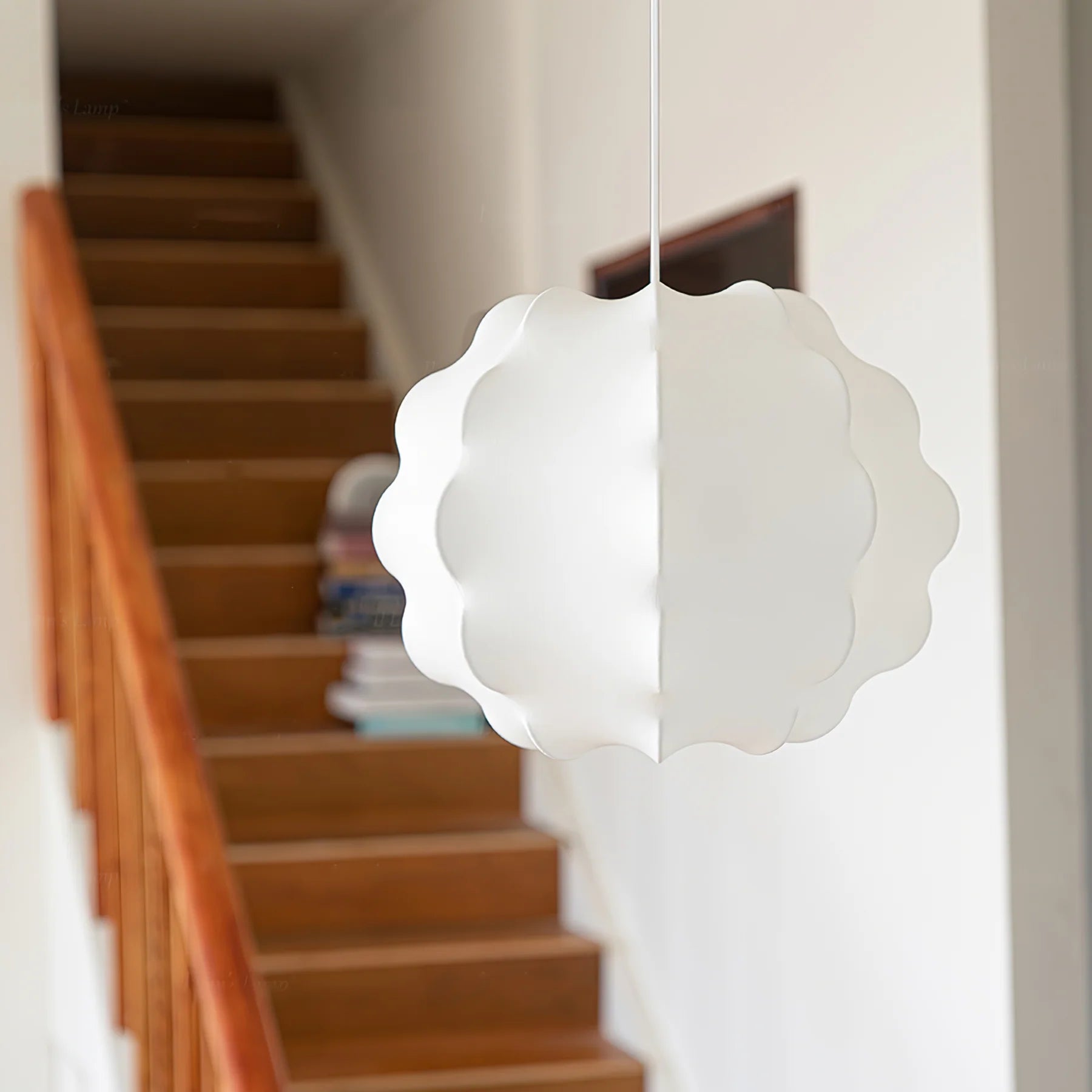 Lampe à suspension élégante en soie ondulée