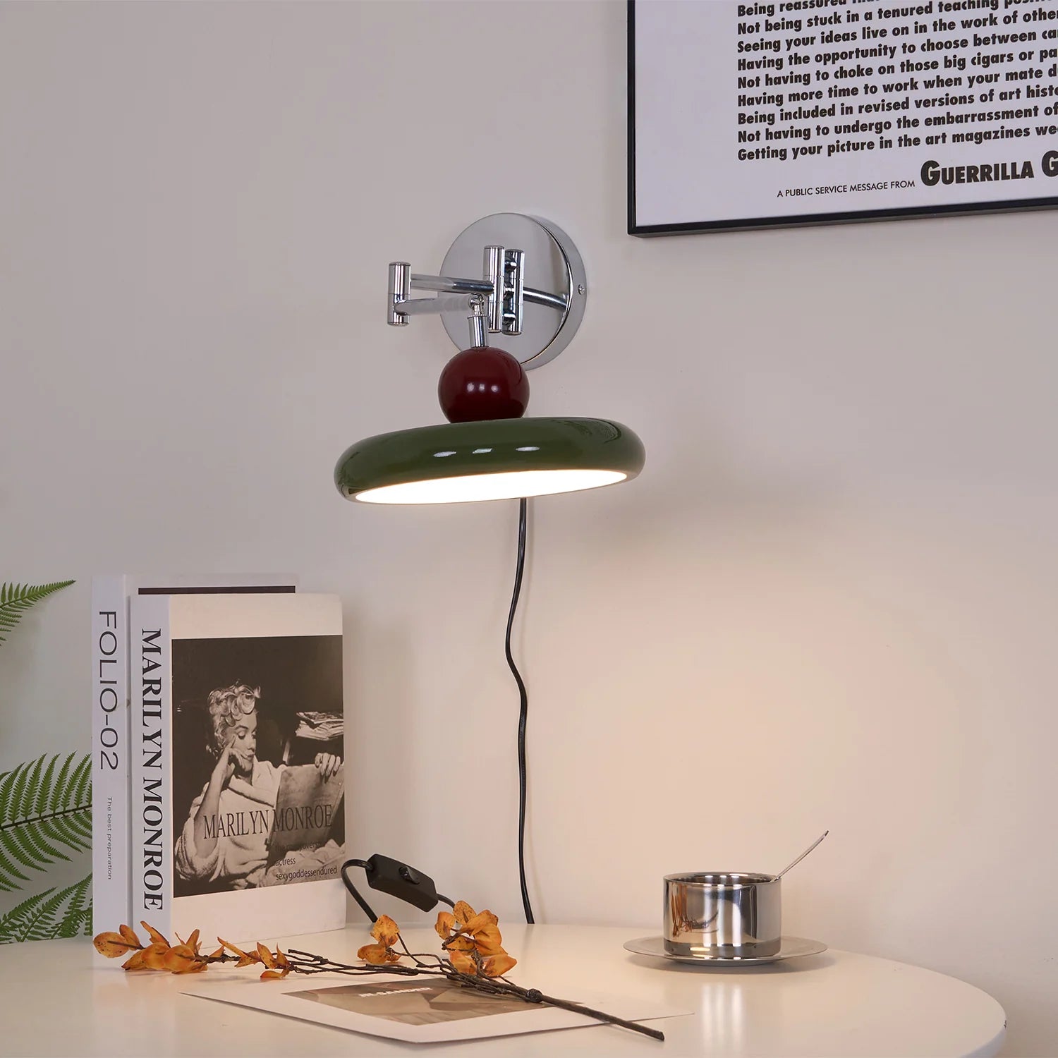 Lampada da parete portatile Lola