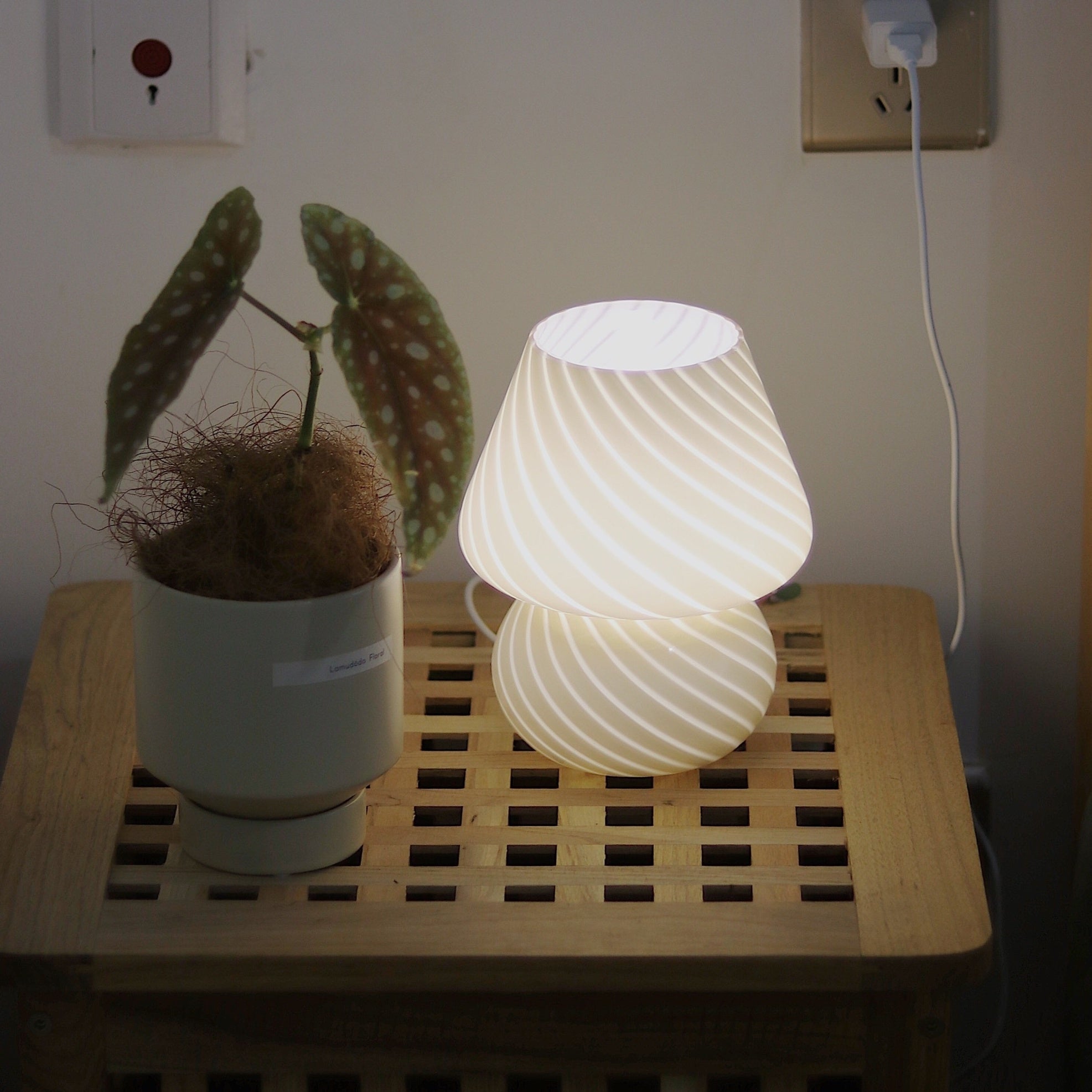 Retro kreativ bordslampa för svamp i glas