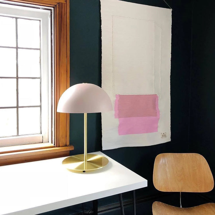 Finurlig kuppel jern bordlampe