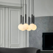 Petite suspension ronde moderne en verre
