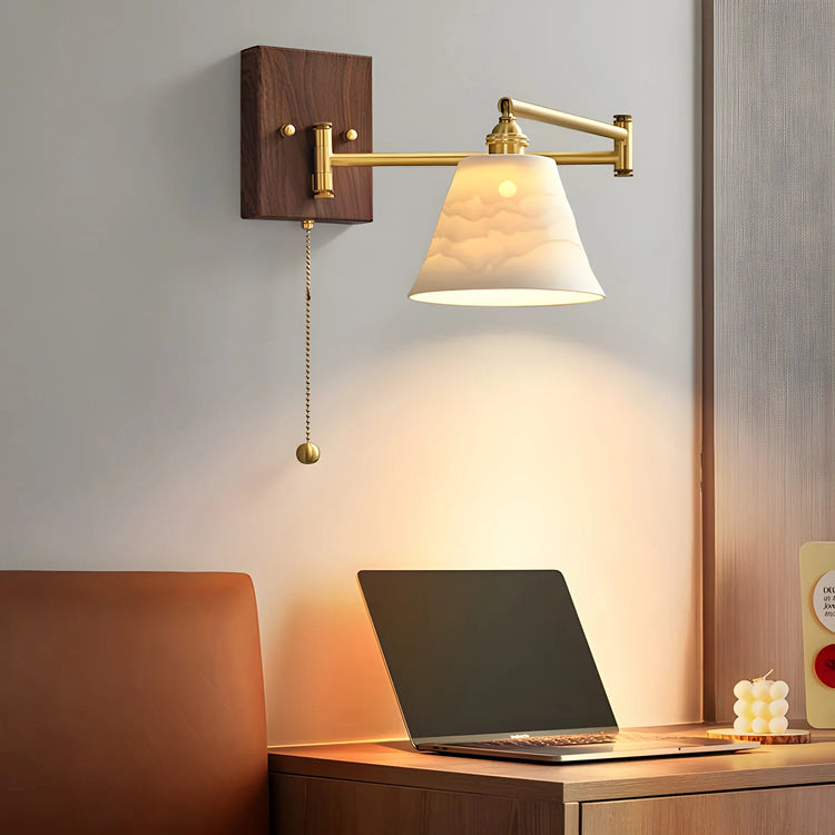 Klassisk rund keramisk væglampe