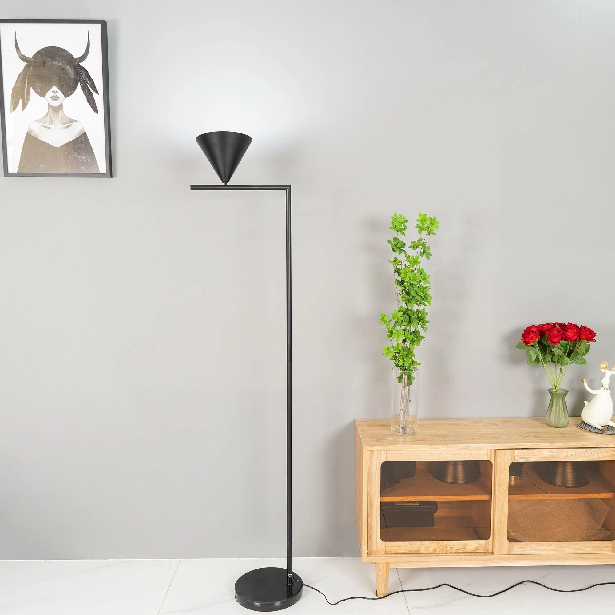 Lampadaire linéaire moderne en métal