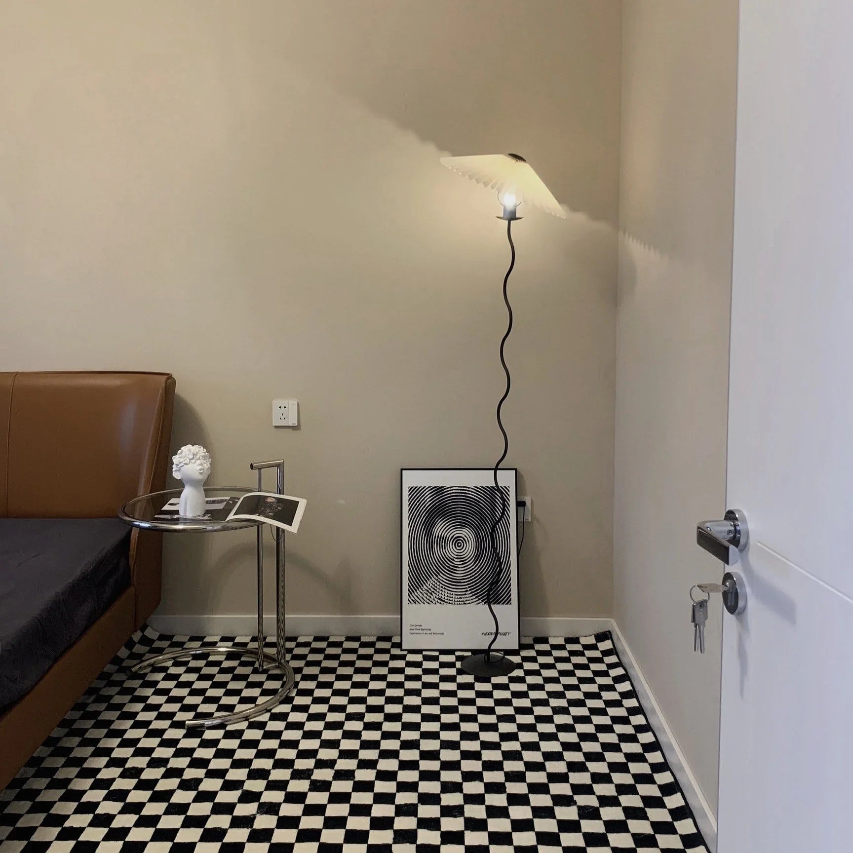 Lampadaire traditionnel en tissu et métal courbé