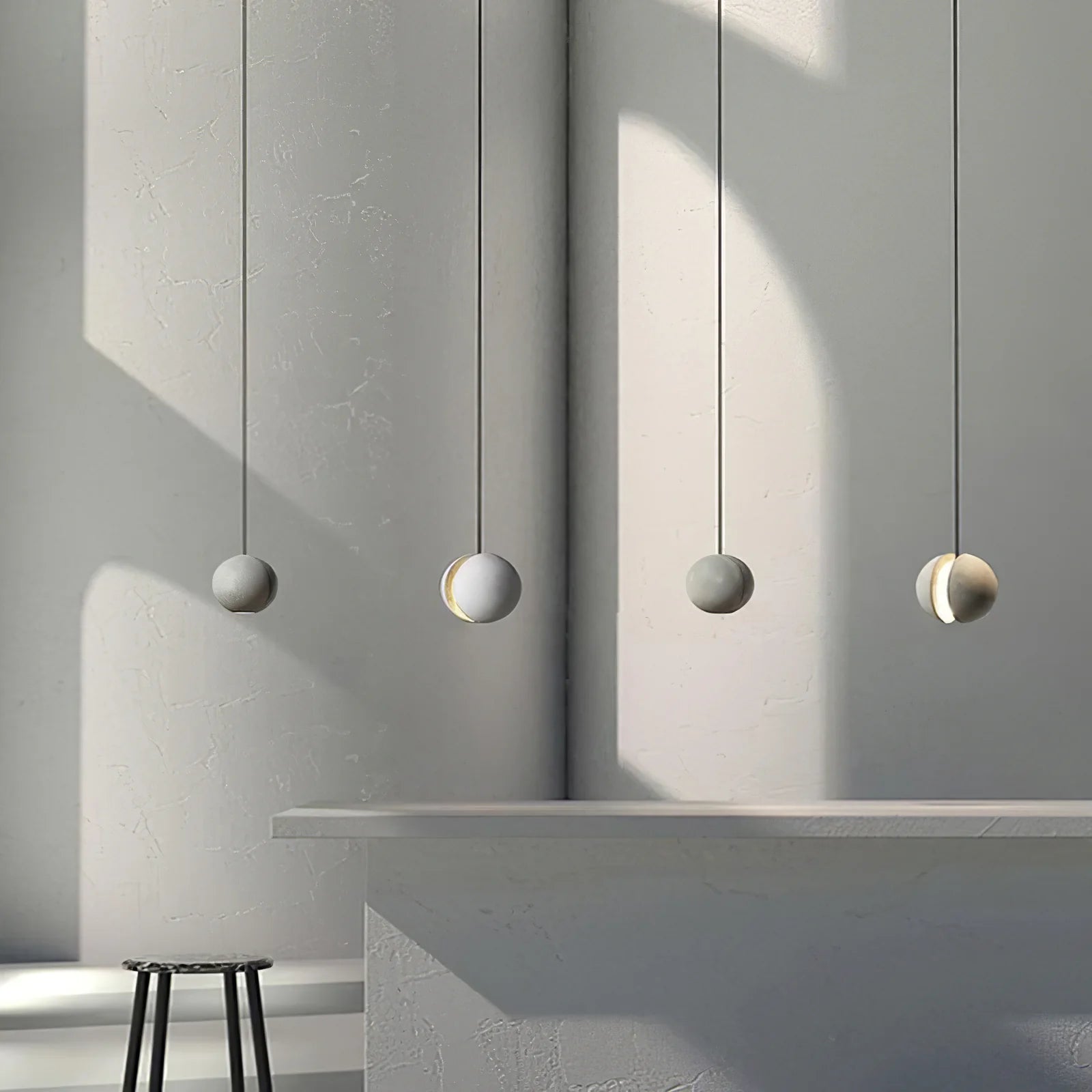 Suspension ronde minimaliste en béton