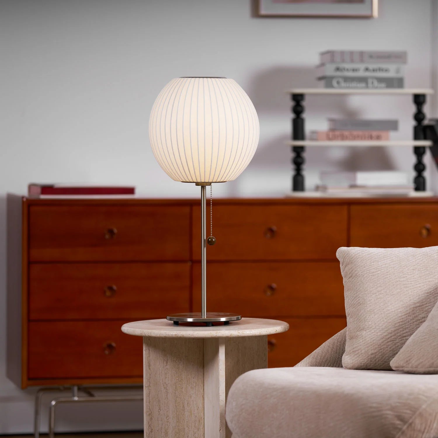 Lampe de table classique arrondie en soie